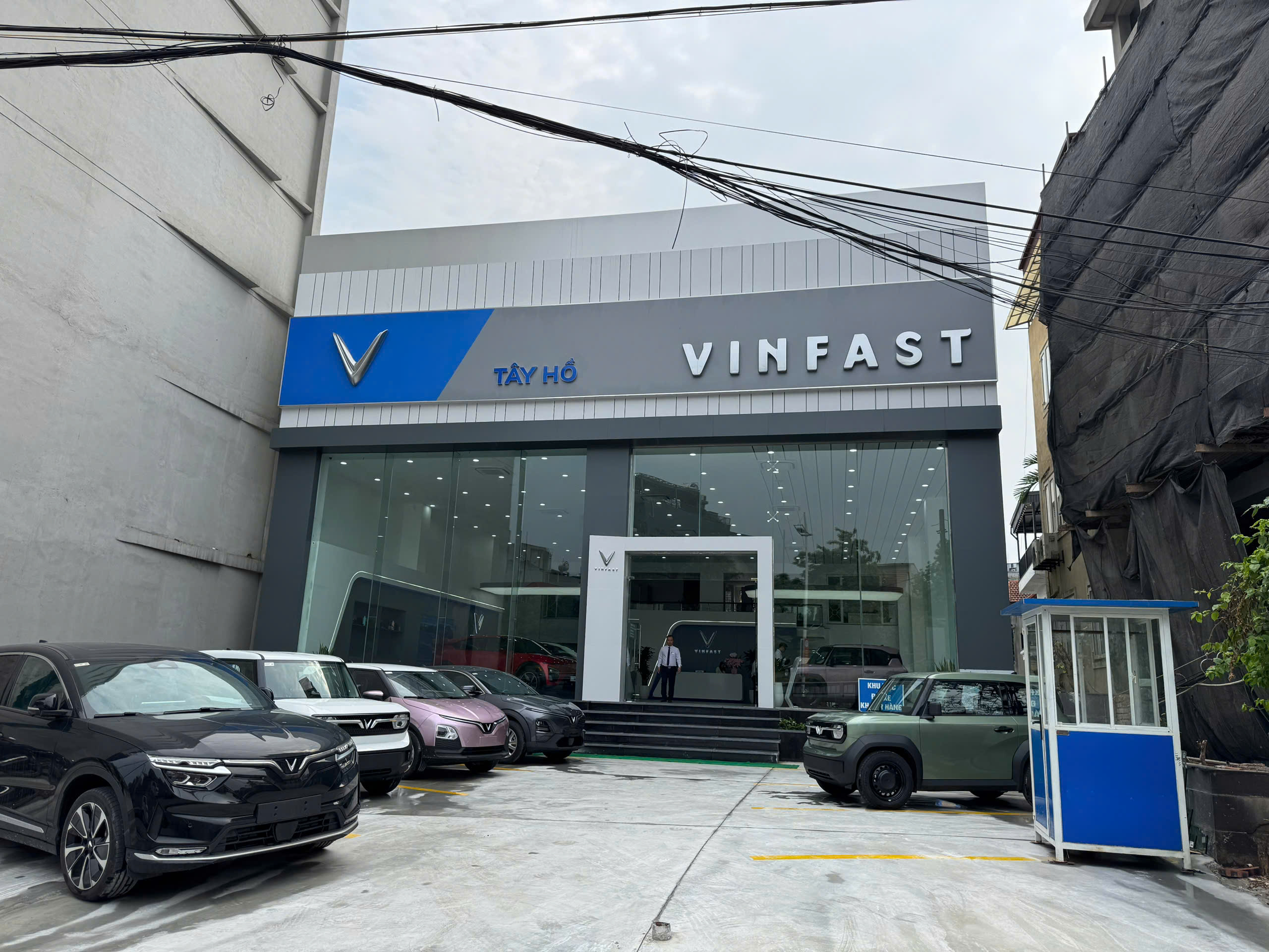 Mặt tiền đại lý VinFast Tây Hồ tại Âu Cơ